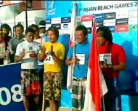 Selancar Sumbang Emas