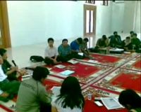 Alumni Bantu Mahasiswa yang Terancam DO