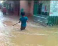 Banjir Landa Kampung Pulo