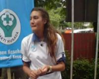 Rahasia Sehat Nadine Chandrawinata