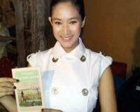 Happy Salma Cari Kenyamanan di Telaga Fatamorgana  
