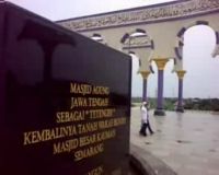 Melongok Masjid Nabawi-nya Indonesia