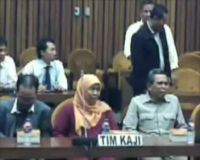 Kaji Mengadu ke DPR