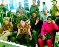 Pendukung KarSa Nobar Sidang MK