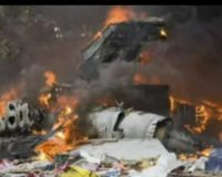 Pesawat Militer AS Jatuh di Pemukiman Penduduk