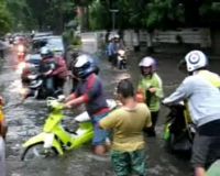 Macet 7 Kilometer Akibat Banjir