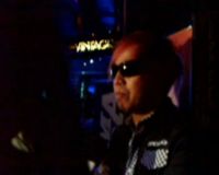 Ian Kasela Andalkan Kacamata Ian Kasela Andalkan Kacamata