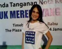 Baca Puisi, Luna Maya Kebelet Pipis