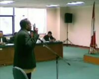 Numberi Bantah Menerima Uang