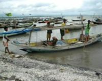 Nelayan Kenjeran Tidak Berani Melaut