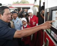 SBY Pantau Dampak Penurunan BBM