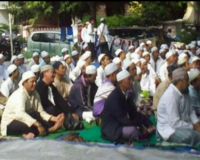 Seribuan Orang Berdoa untuk Palestina
