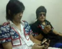 J-Rocks Makin Kecanduan Ponsel