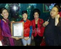 Tina Toon Rilis Album di Bawah Air