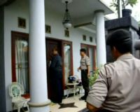 Polisi Ubek Rumah Kadishub 