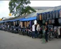 Cimol, Pasar Pakaian Bekas yang Masih Diminati