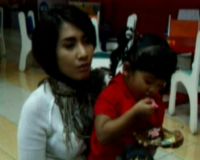 Cut Memey Ajari Anak Nonton Film Horor