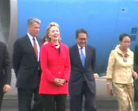 Oppie Senang Hillary Clinton Datang