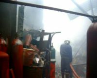 Pabrik Tabung Pemadam Terbakar
