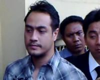 Ferry Irawan Sidang Cerai Tanpa Mediasi