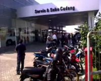 Dealer Toyota Auto 2000 Disatroni Perampok