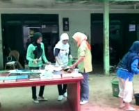 Bersih-bersih Alquran Mahasiswa UMJ 