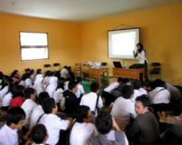 Kebunku, Ajari Siswa Bijaksana dengan Kertas