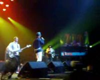 Jamiroquai Goyang Sentul Jelang Pemilu
