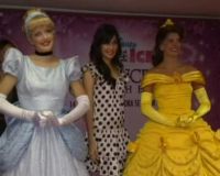 Sandra Dewi Suka Mengkhayal Jadi Putri