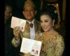 Resepsi Mewah, Cici Paramida Pamer Buku Nikah