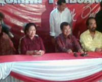 Mega Terima Kedatangan JK