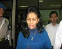 Istri Antasari Surati SBY  