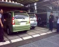 KPK Geledah Rumah Mantan Dirut Bank Jabar