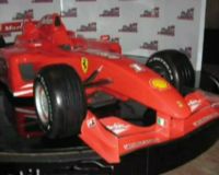 Ngebut dengan Mobil F1 Ferrari