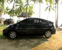 Menjajal Toyota Prius di Anyer
