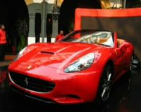 Ferrari California Sambangi Indonesia