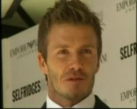 Digosipkan Merayu, Beckham Dapat Ganti Rugi 