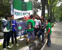 Bonek Mulai Berdatangan di Bandung
