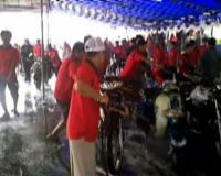 Cuci Motor dan Helm Gratis di Mapolresta Cimahi