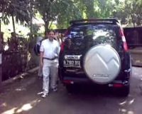 Menneg BUMN Nyontreng di TPS 05 