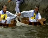 Kompetisi Unik Mengarungi Jeram-jeram Sungai