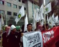 Aktivis Islam Demo Kedubes China