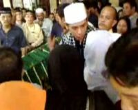 Vira Yuniar-Teuku Ryan Jaga Jarak Jelang Pemakaman