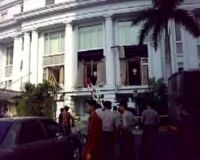 Ledakan Bom Guncang Ritz Carlton
