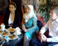 Bergelar Bangsawan, Manohara Bantah Sogok Keraton