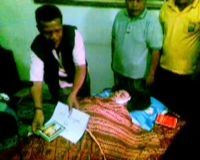 Jenazah Mbah Surip Disemayamkan di Rumah Mamiek
