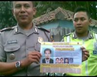 Memperkenalkan Teroris ke Sekolah