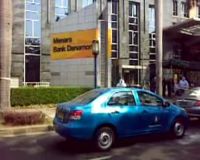 Menara Bank Danamon Diancam Bom  