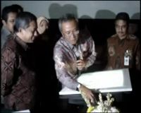 Menristek, Menkominfo dan Menperin Membatik dengan Teknologi  