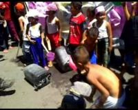 PDAM Didemo Puluhan Anak-anak